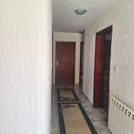 Komforan U Blizini Centra Sarajeva Apartmán
